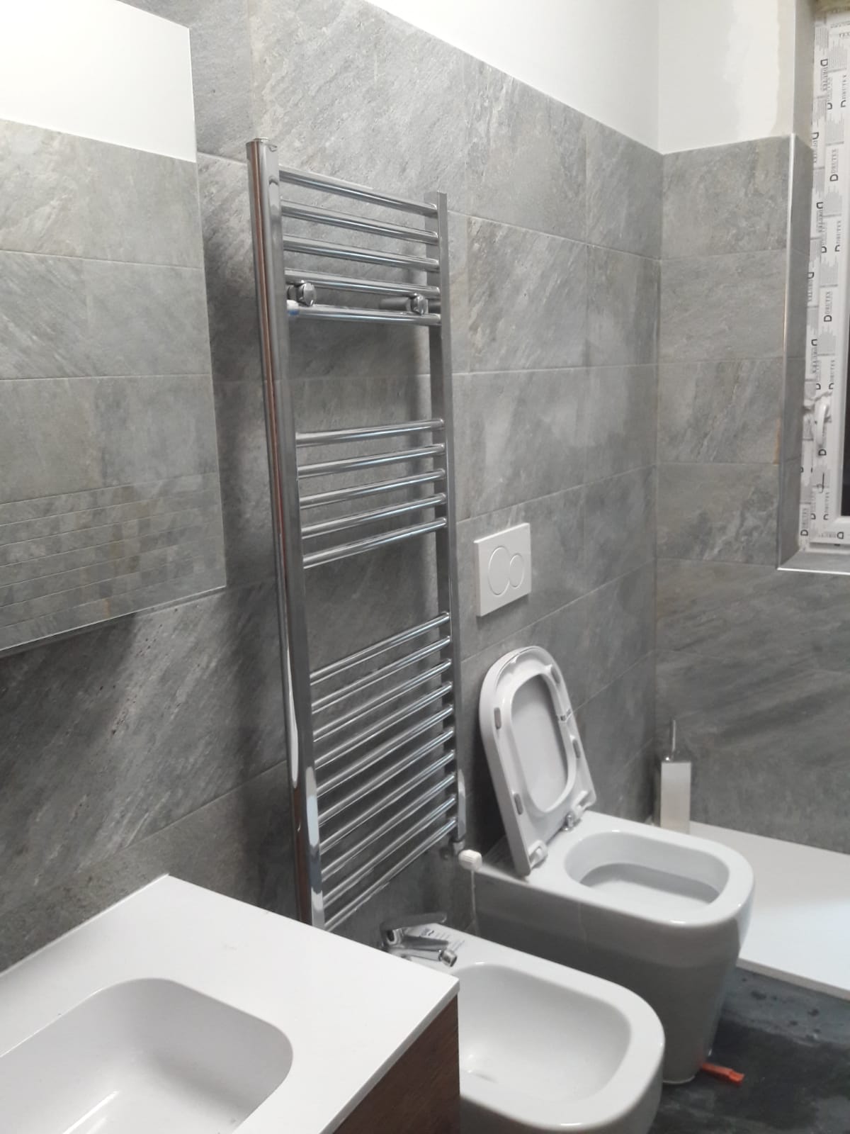 RISTRUTTURAZIONE  BAGNO